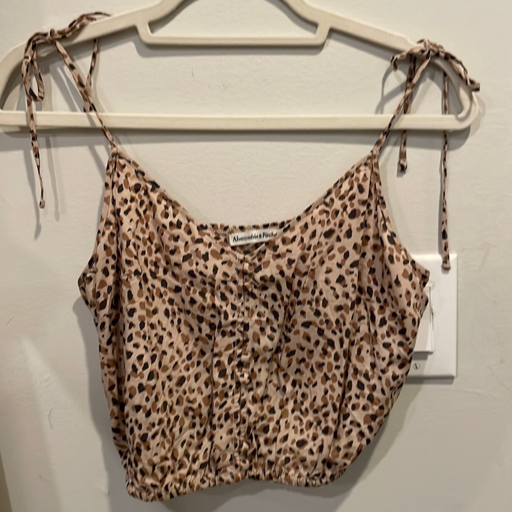Abercrombie and fitch leopard print crop top